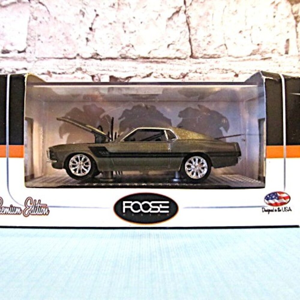 M2 1970 FORD MUSTANG GAMBLER 514 Foose Version 12-06 (1:64 Scale)